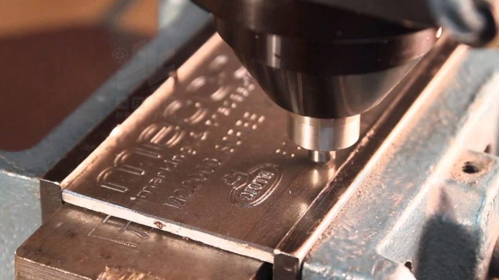 Engraving on objects